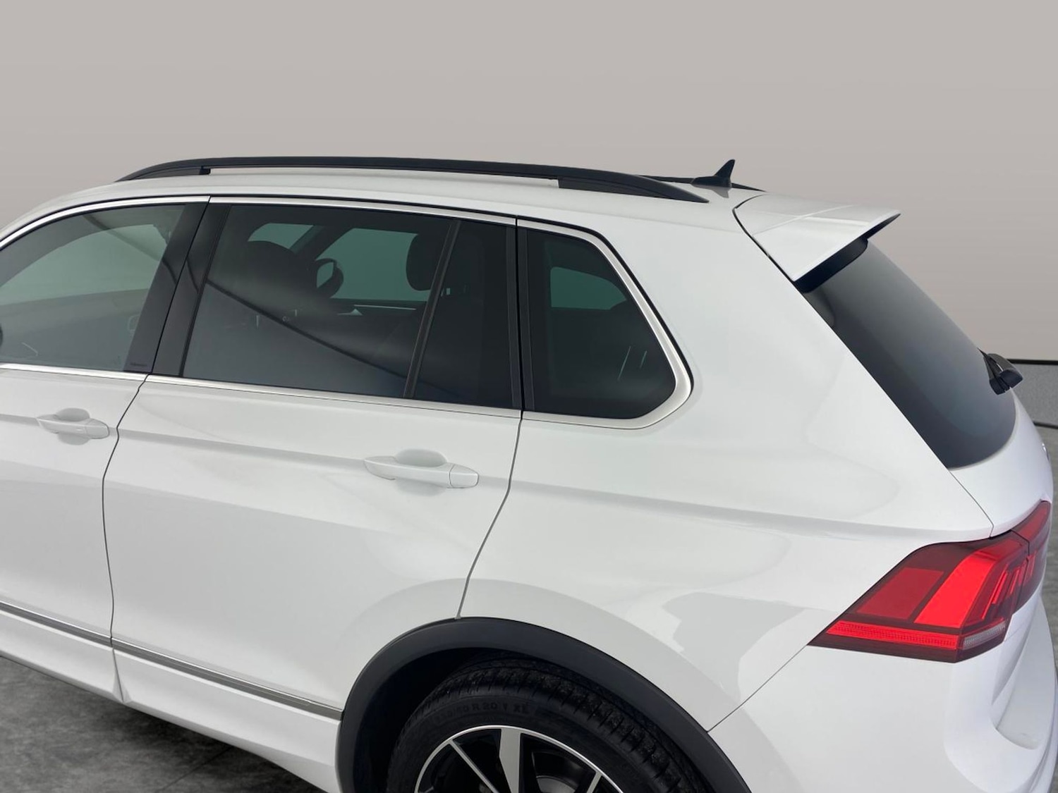 Used Volkswagen Tiguan 2021 for sale - 76322829: Photo 17