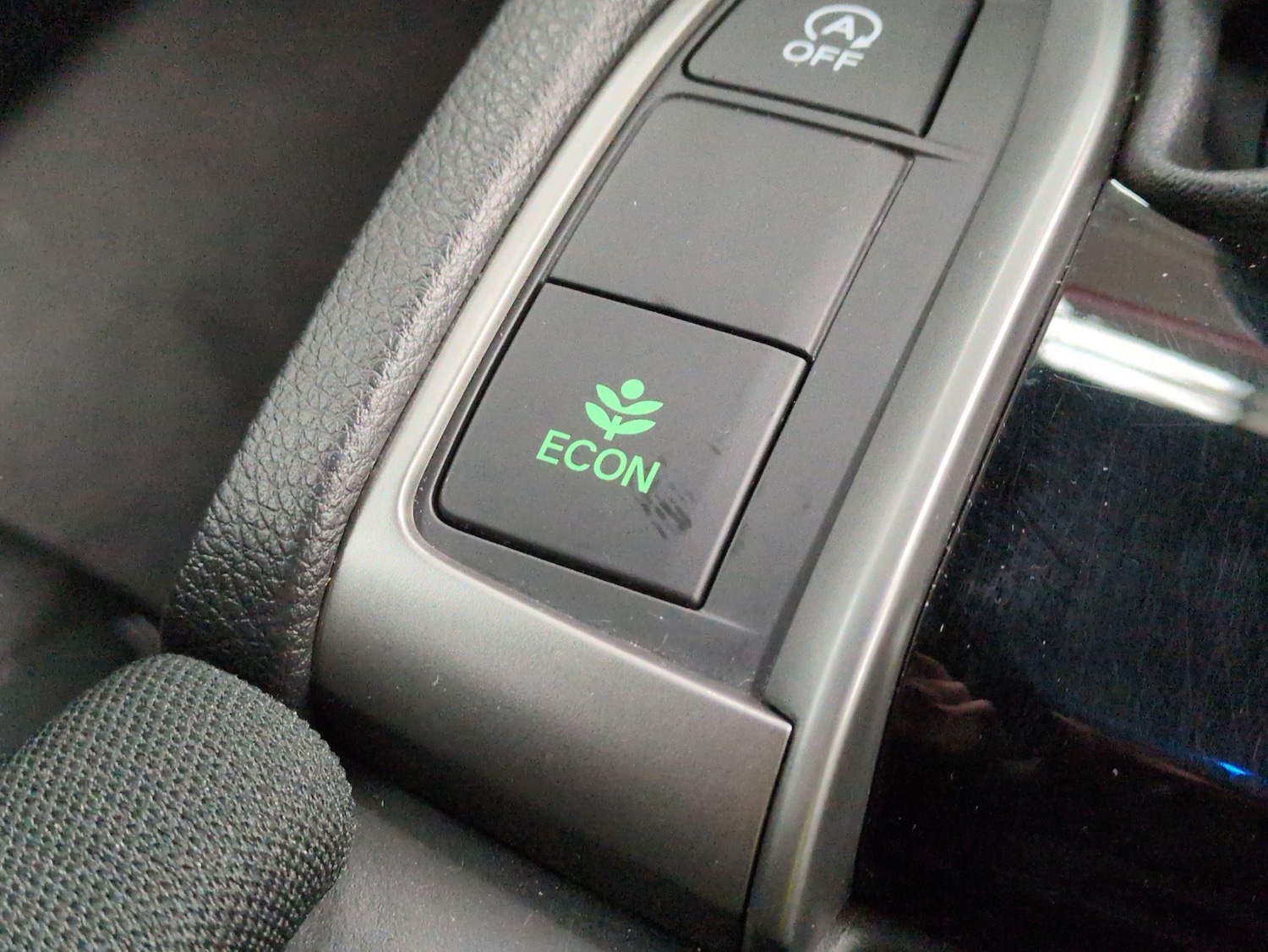 Used Honda Civic 2018 for sale - 76670016: Photo 16