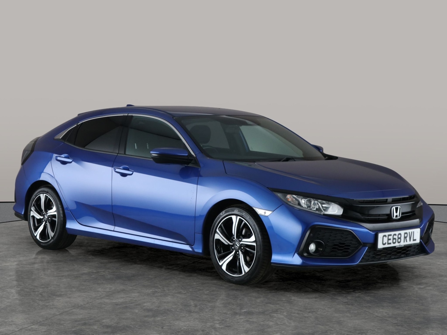 Used Honda Civic 2018 for sale - 76670016: Photo 8