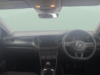 Used Volkswagen T-Roc 2021 for sale - 78424533: Photo