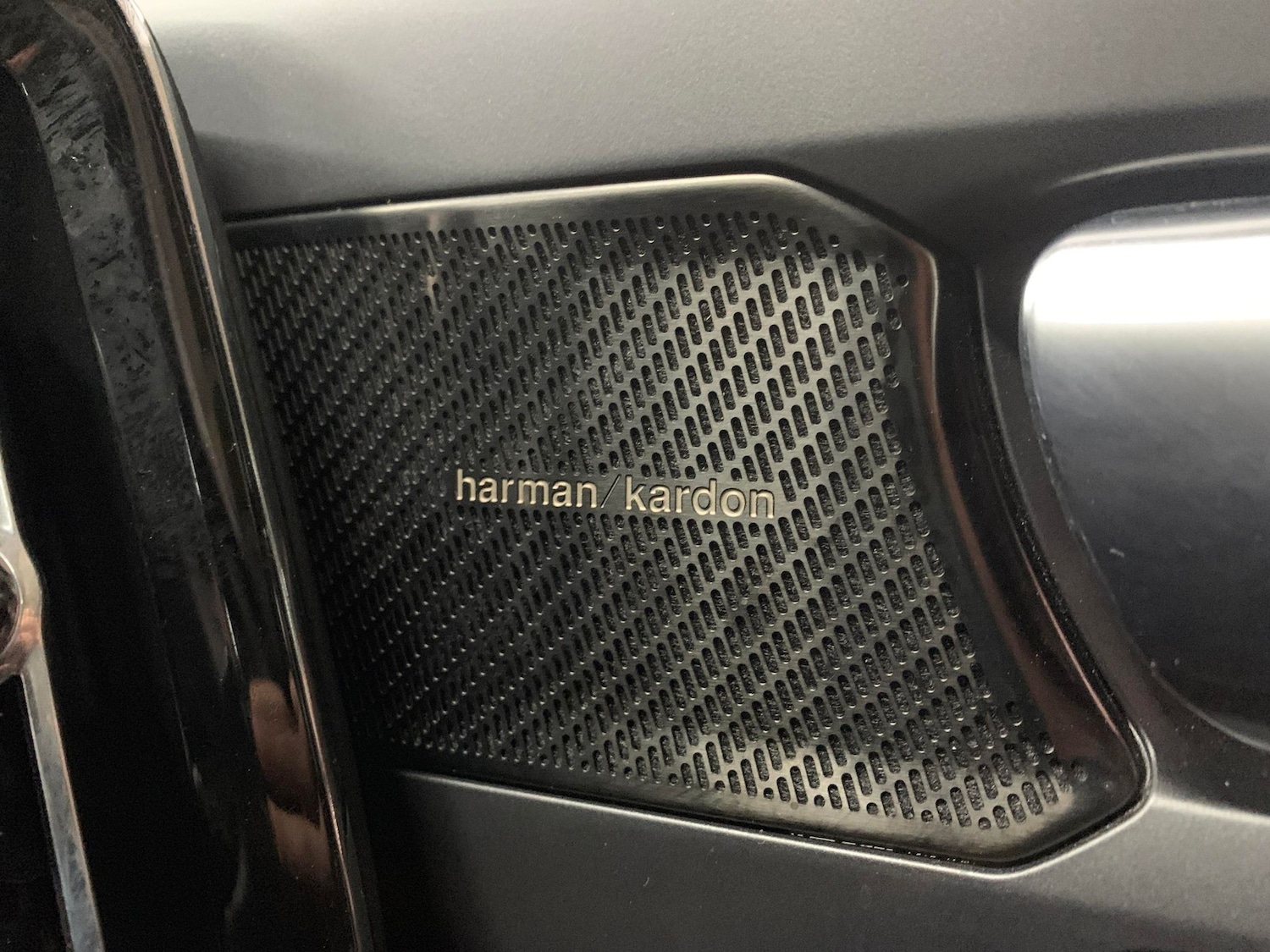 Used Volvo XC40 2022 for sale - 76875416: Photo 6