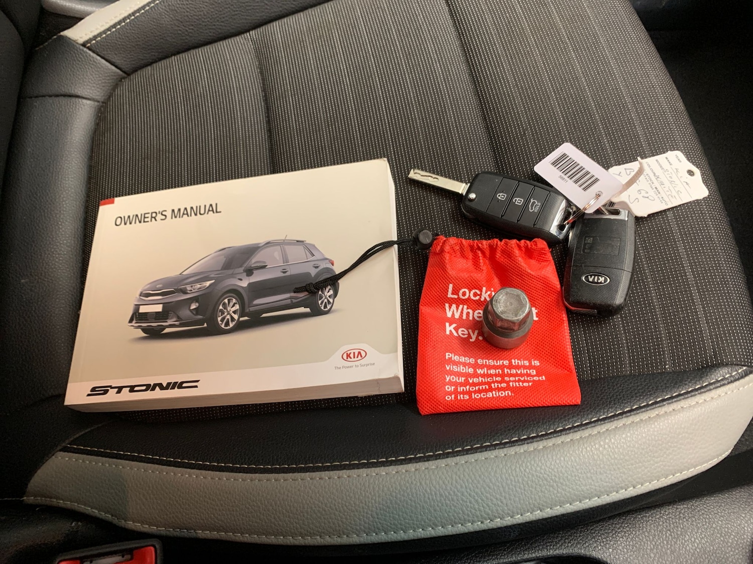 Used Kia Stonic 2018 for sale - 76736173: Photo 35