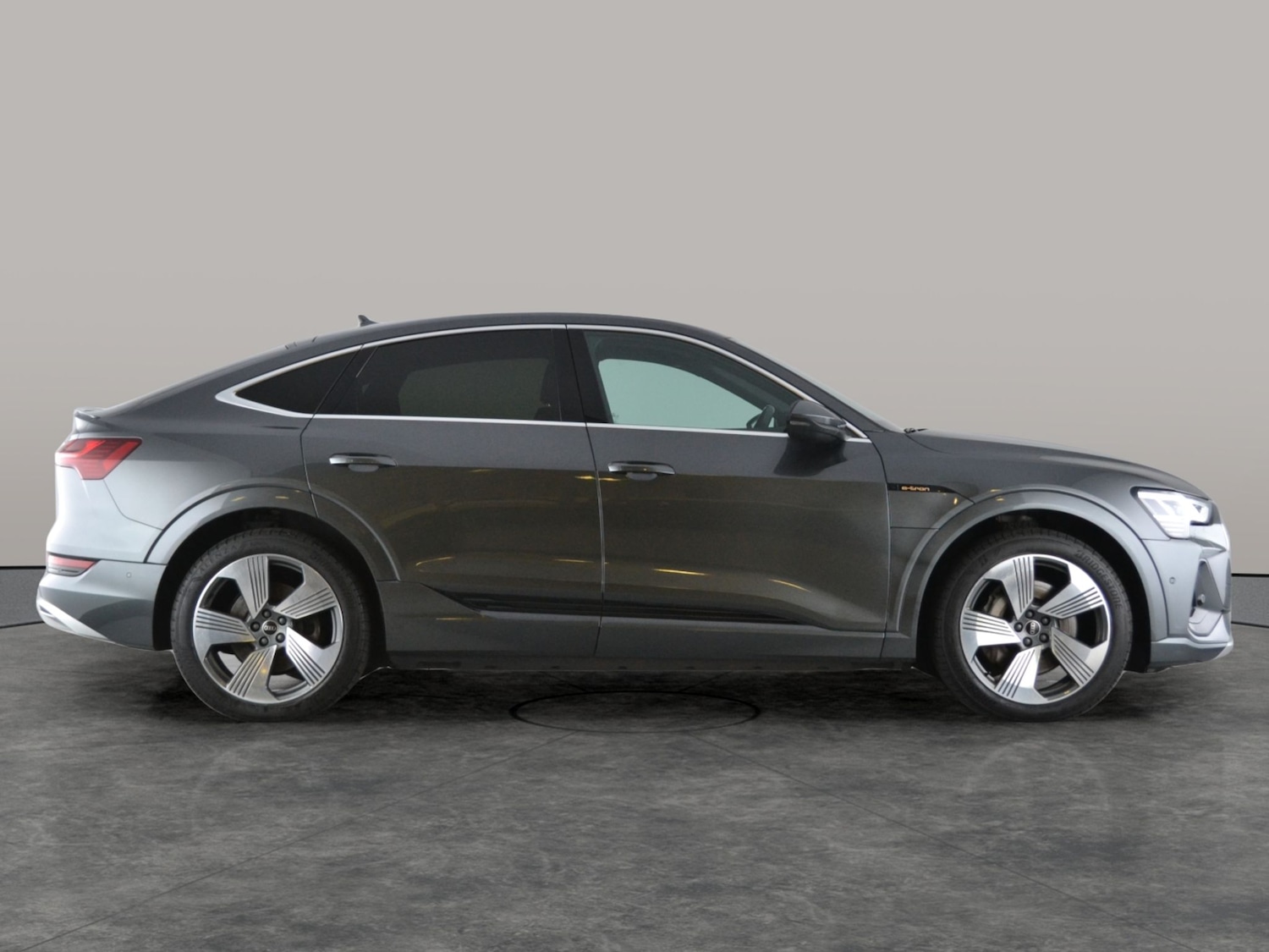Used Audi e-tron 2022 for sale - 76648419: Photo 12