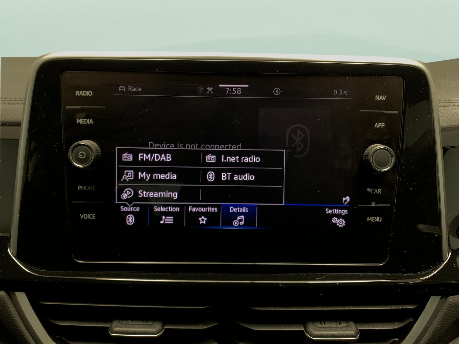 Used Volkswagen T-Roc 2023 for sale - 77447887: Photo 15