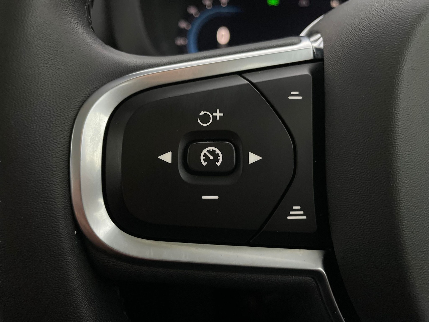 Used Volvo XC60 2022 for sale - 77981294: Photo 30