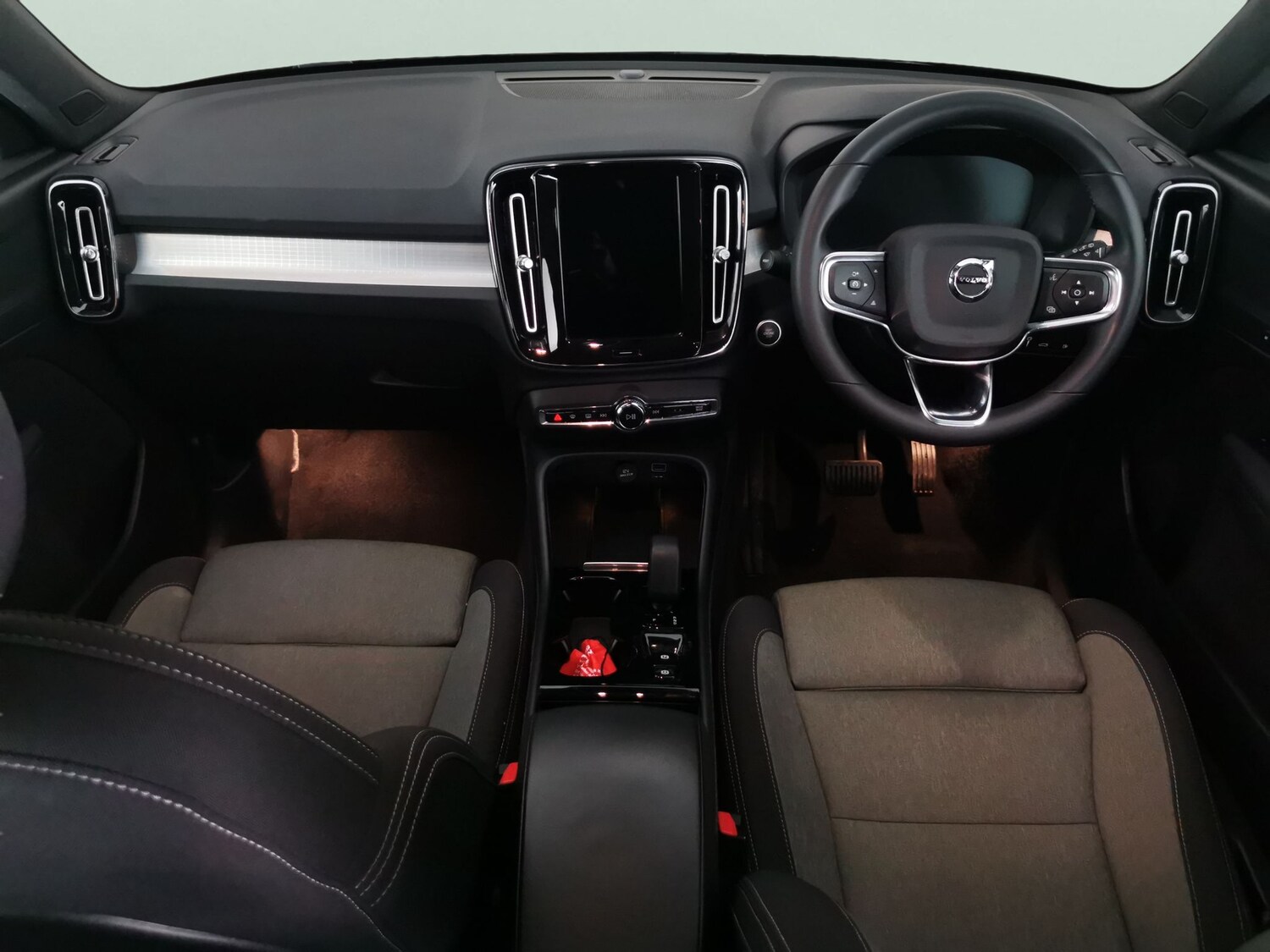 Used Volvo XC40 2023 for sale - 77639878: Photo 7