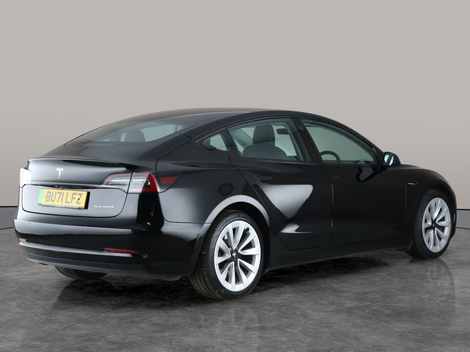 Used Tesla Model 3 2021 for sale - 76638439: Photo 11