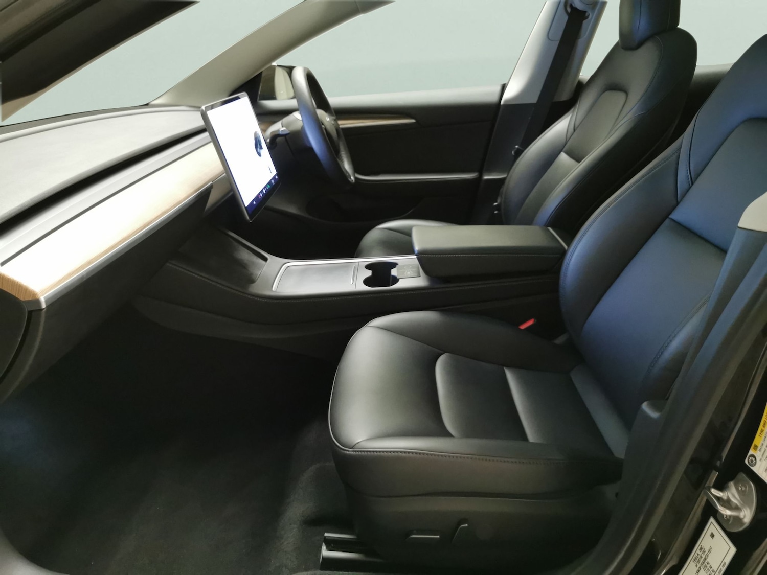 Used Tesla Model 3 2021 for sale - 76638439: Photo 4