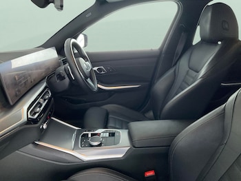 Used BMW 3 Series 2024 for sale - 76171438: Photo 4