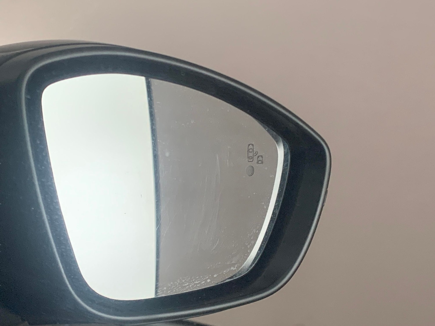 Used Peugeot E-2008 2020 for sale - 76882229: Photo 25