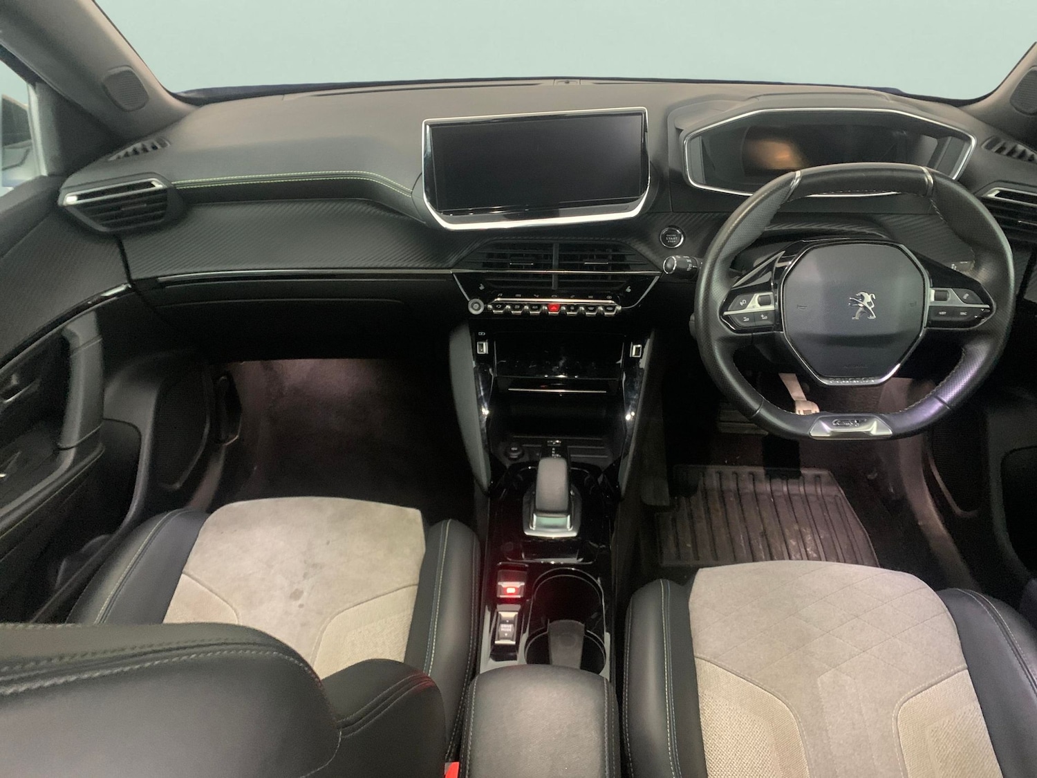 Used Peugeot E-2008 2020 for sale - 76882229: Photo 6