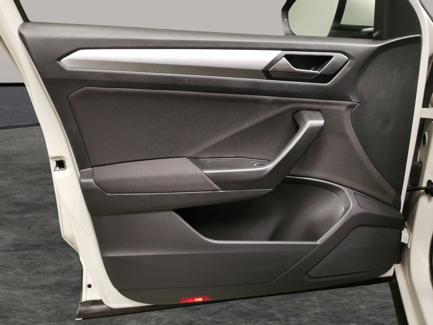 Used Volkswagen T-Roc 2023 for sale - 77094426: Photo 22