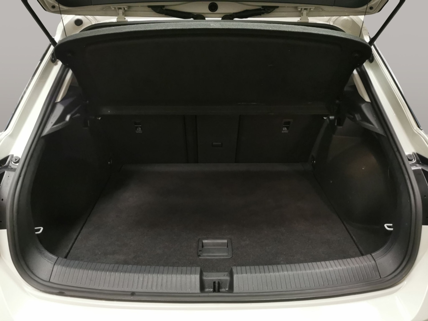 Used Volkswagen T-Roc 2023 for sale - 77094426: Photo 28