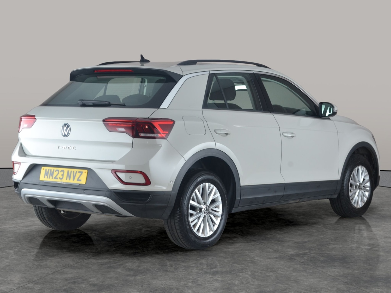 Used Volkswagen T-Roc 2023 for sale - 77094426: Photo 9