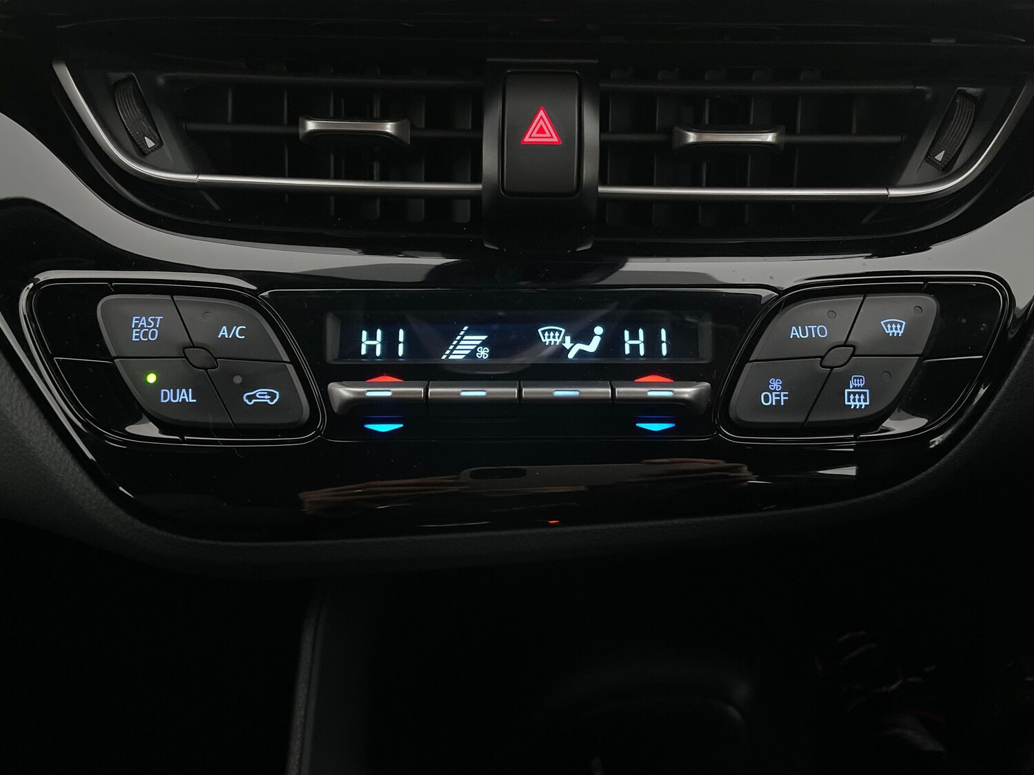 Used Toyota C-HR for sale - 77448120: Photo 20