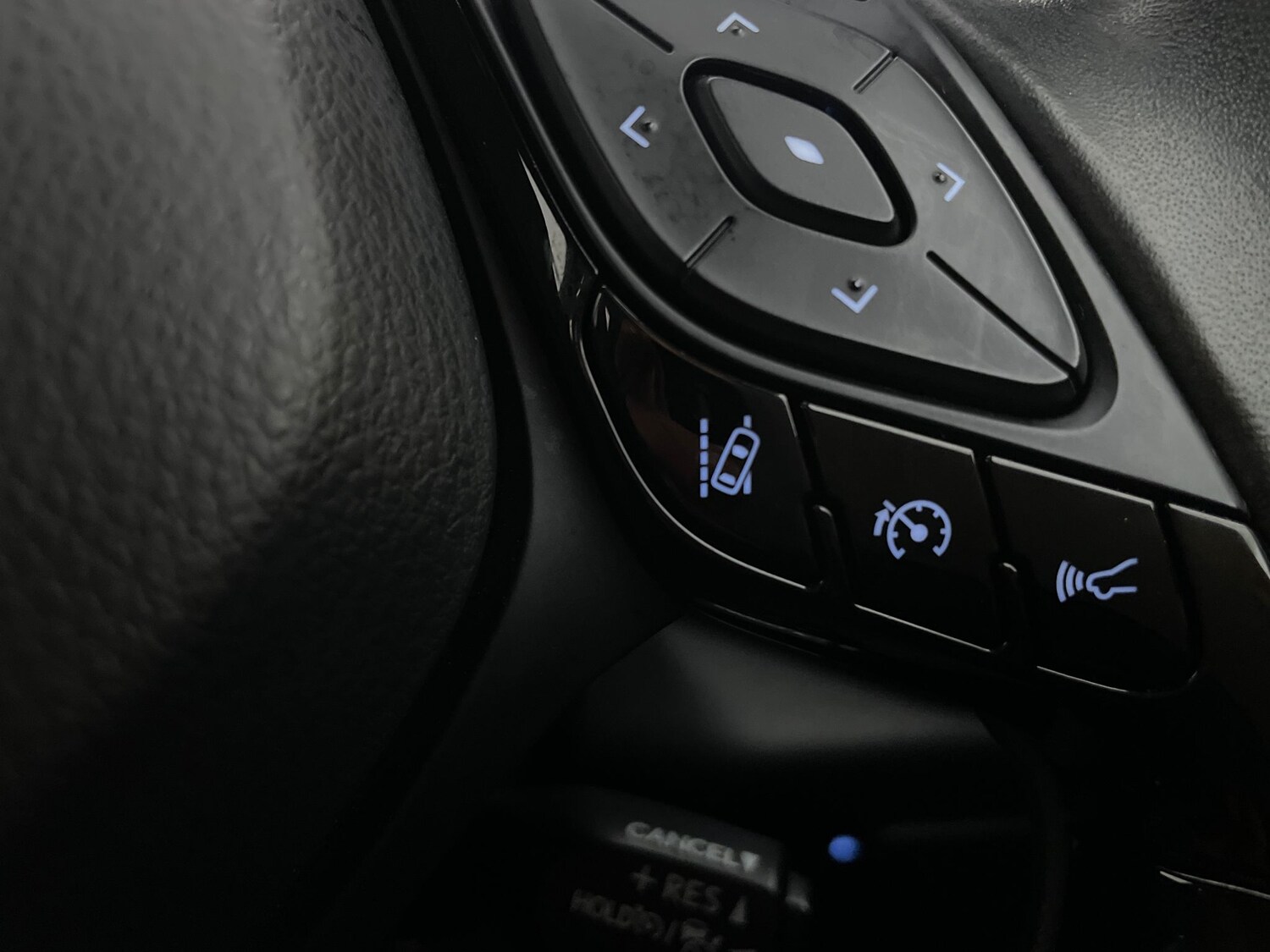 Used Toyota C-HR for sale - 77448120: Photo 24