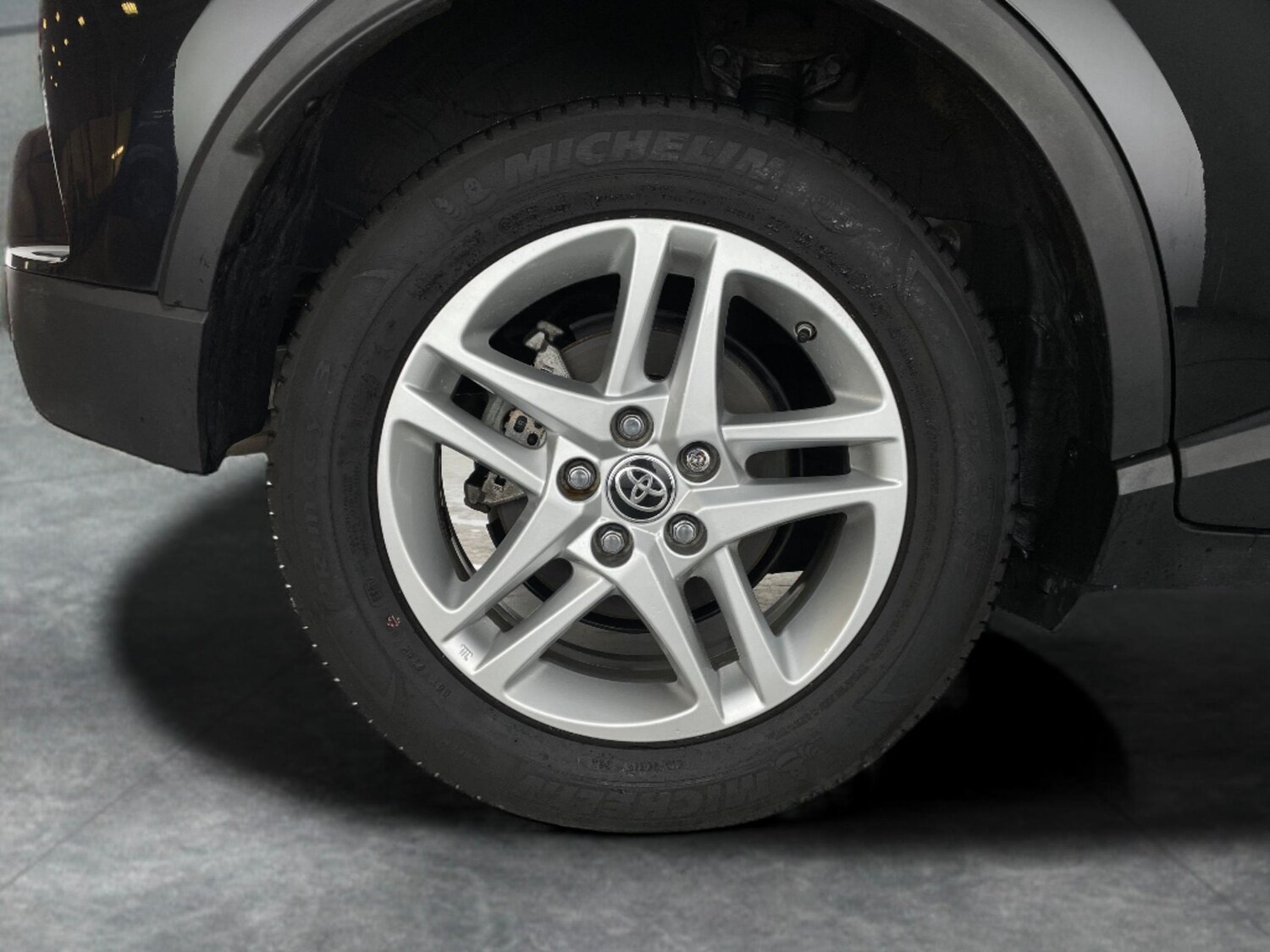 Used Toyota C-HR for sale - 77448120: Photo 27