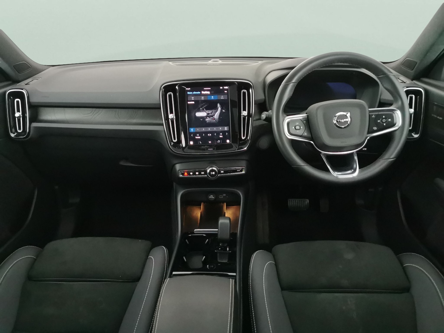 Used Volvo XC40 2022 for sale - 76889227: Photo 4