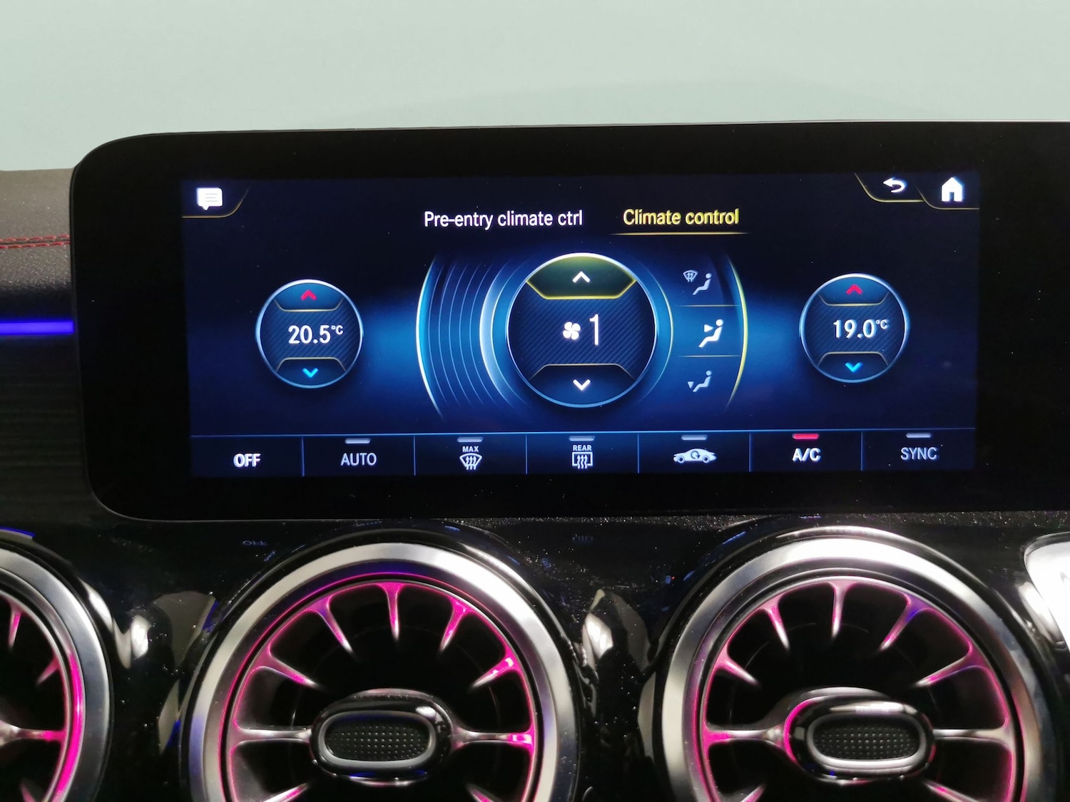 Used Mercedes-Benz EQB 2022 for sale - 76475397: Photo 17