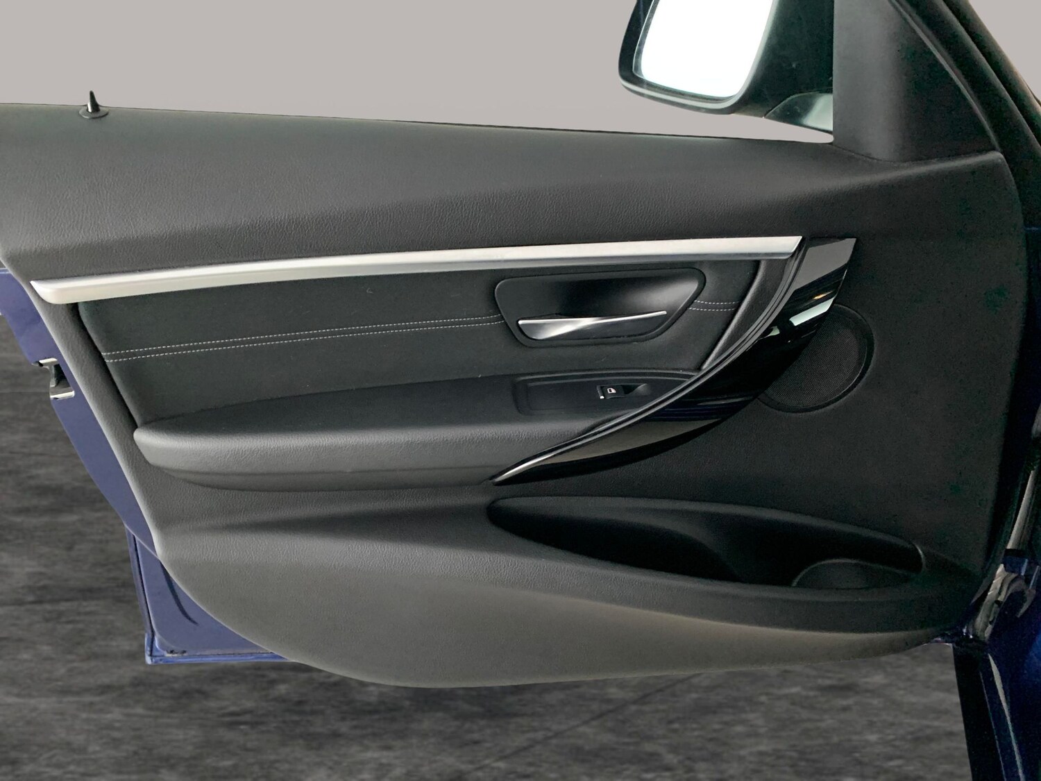 Used BMW 3 Series 2018 for sale - 76439621: Photo 30