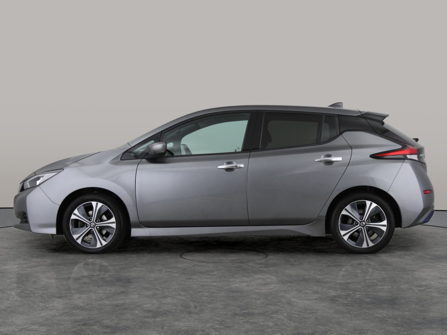 Used Nissan Leaf 2021 for sale - 77136663: Photo 14