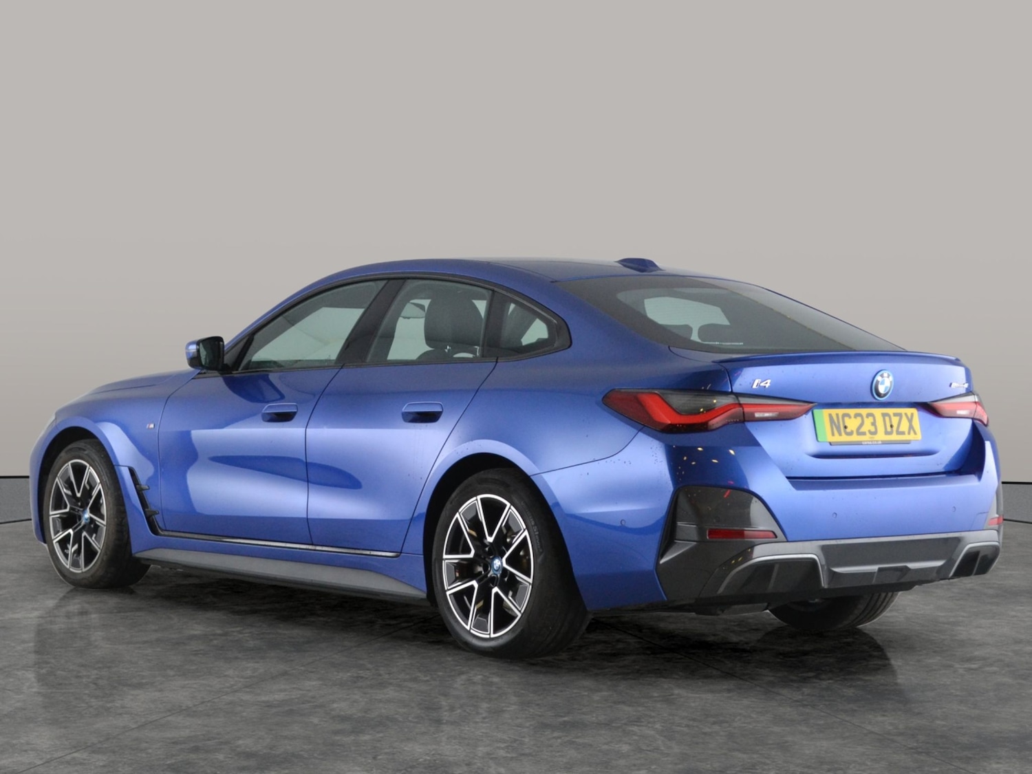 Used BMW i4 2023 for sale - 77435463: Photo 9