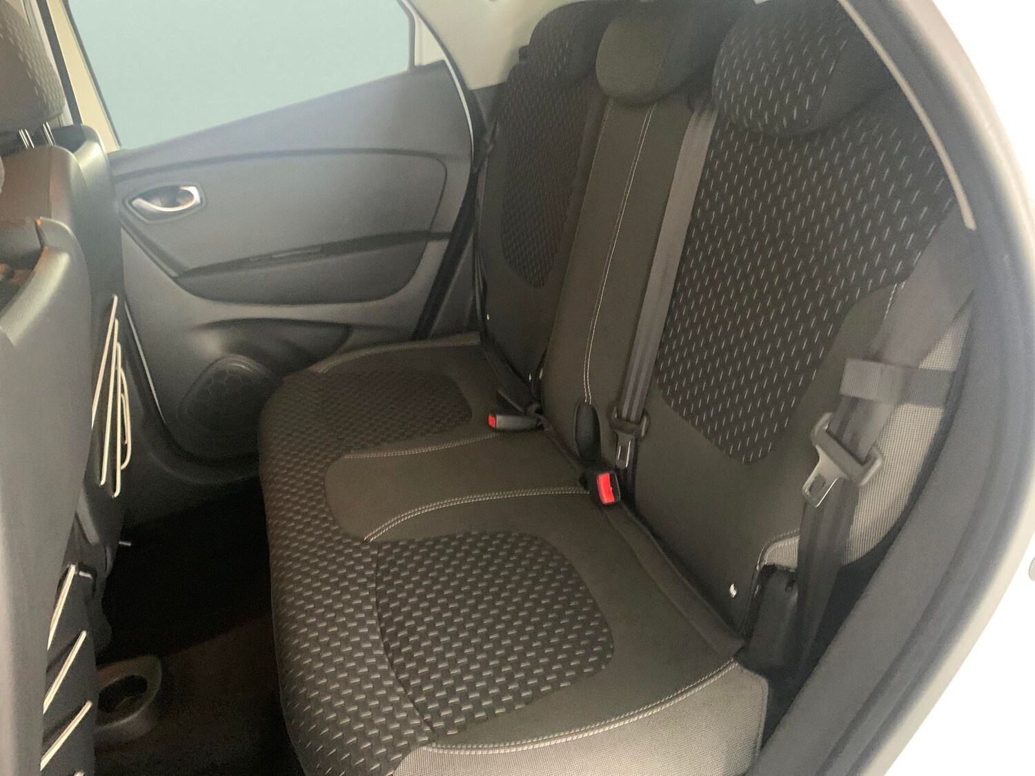 Used Renault Captur 2018 for sale - 76575626: Photo 28