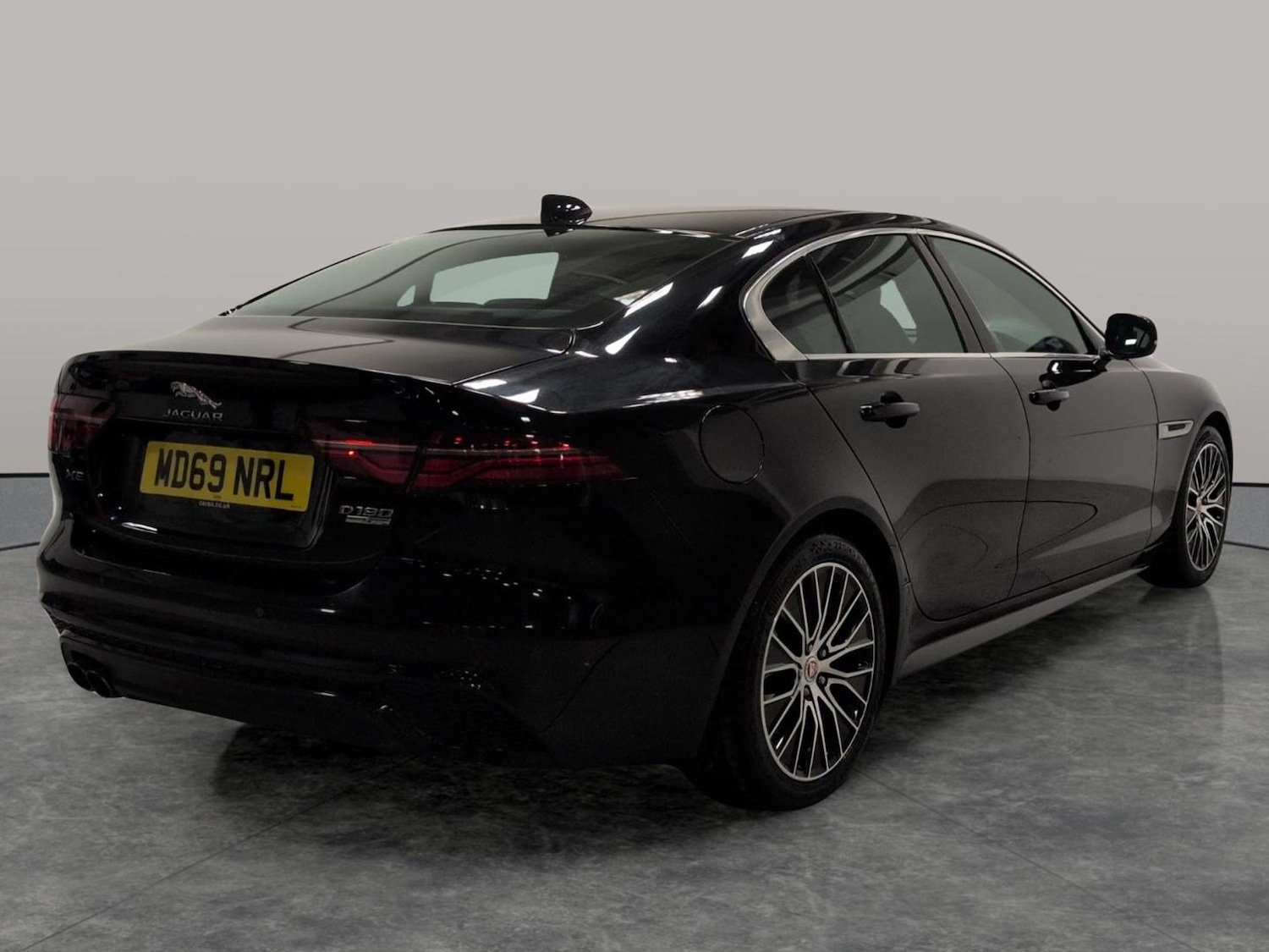 Used Jaguar XE 2020 for sale - 76882214: Photo 10