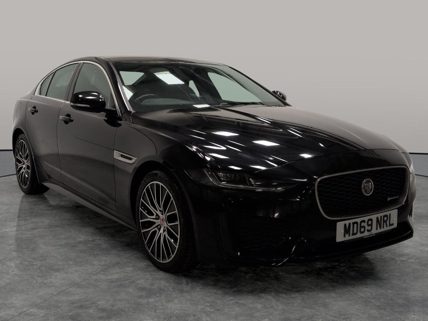 Used Jaguar XE 2020 for sale - 76882214: Photo 12