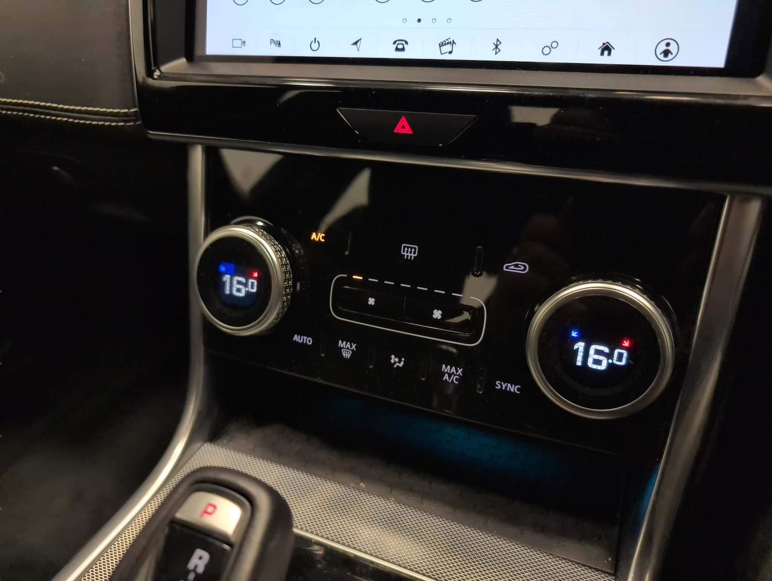 Used Jaguar XE 2020 for sale - 76882214: Photo 20