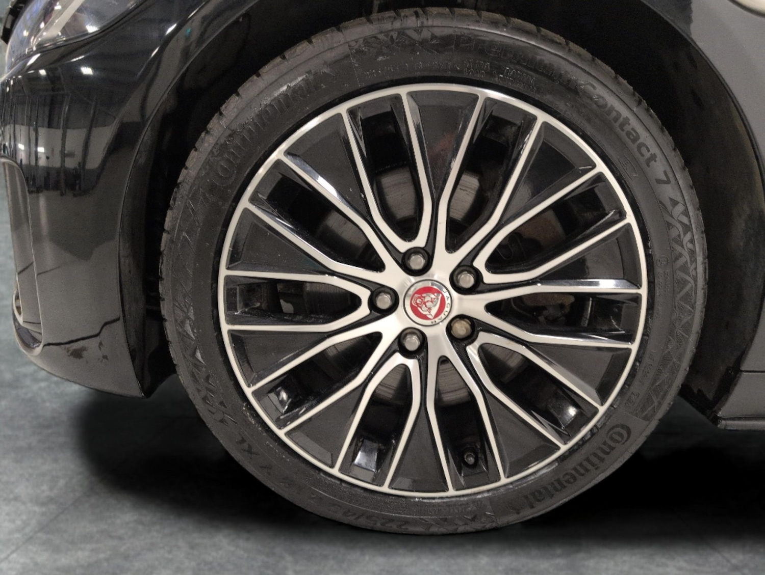 Used Jaguar XE 2020 for sale - 76882214: Photo 26