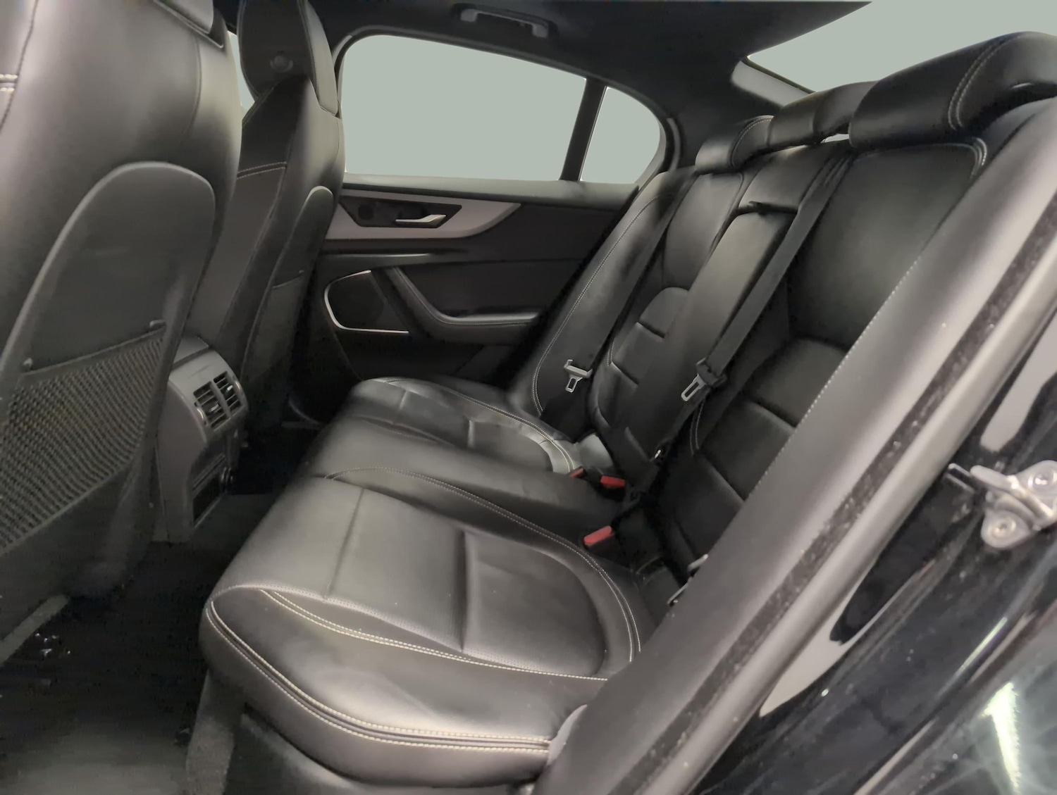 Used Jaguar XE 2020 for sale - 76882214: Photo 29