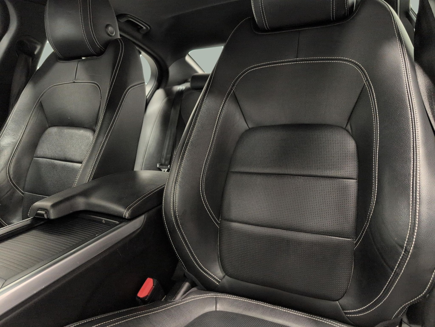 Used Jaguar XE 2020 for sale - 76882214: Photo 5