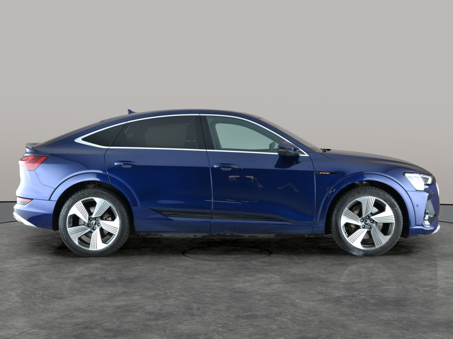 Used Audi e-tron 2022 for sale - 77043314: Photo 9