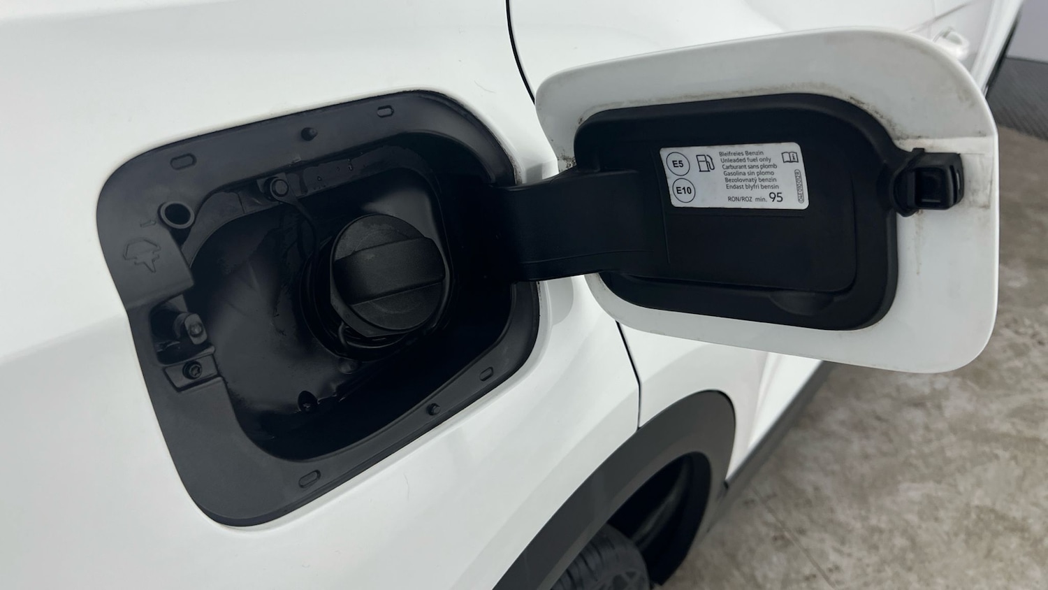 Used Volkswagen T-Roc 2021 for sale - 76191824: Photo 15