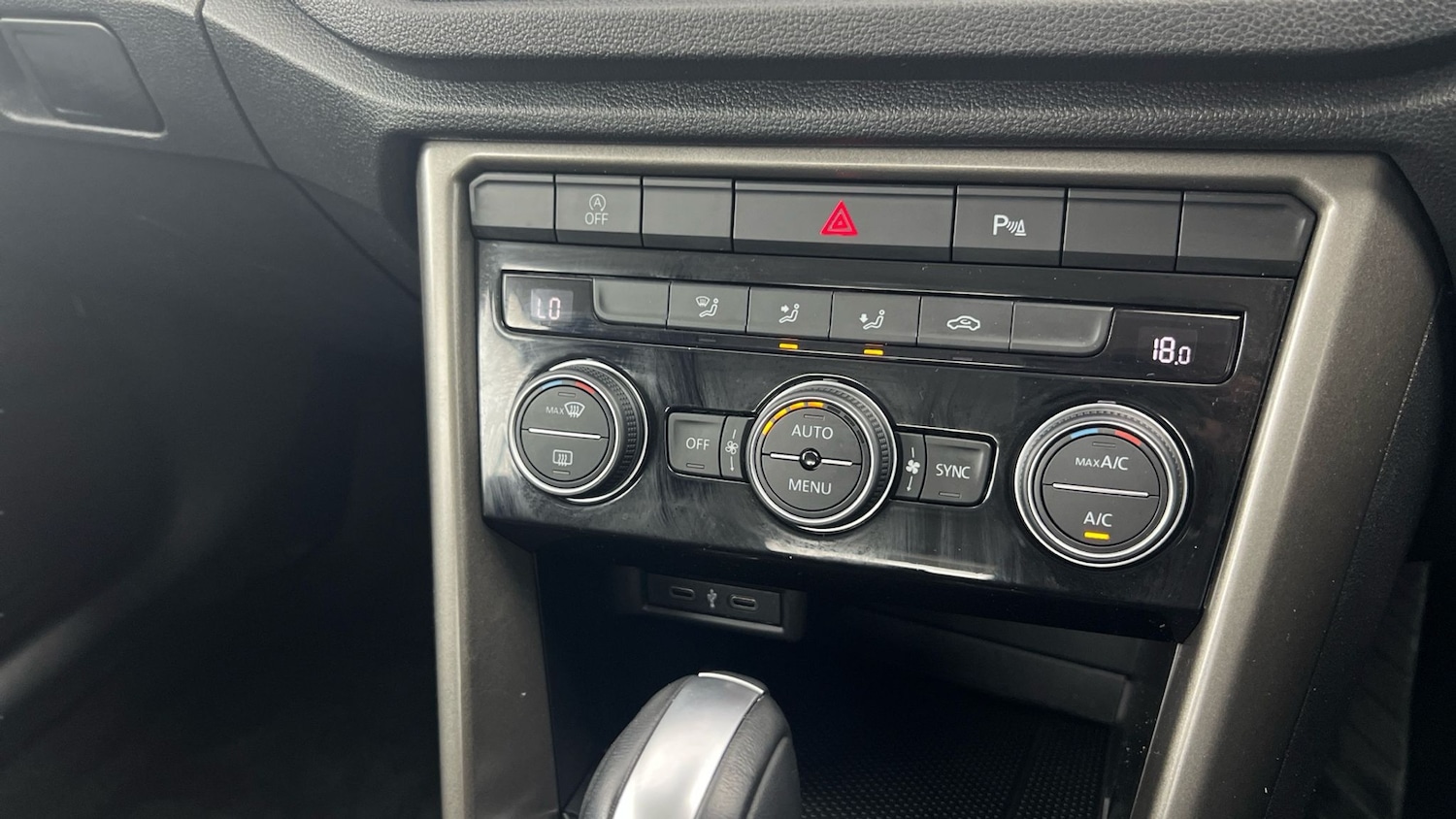 Used Volkswagen T-Roc 2021 for sale - 76191824: Photo 33