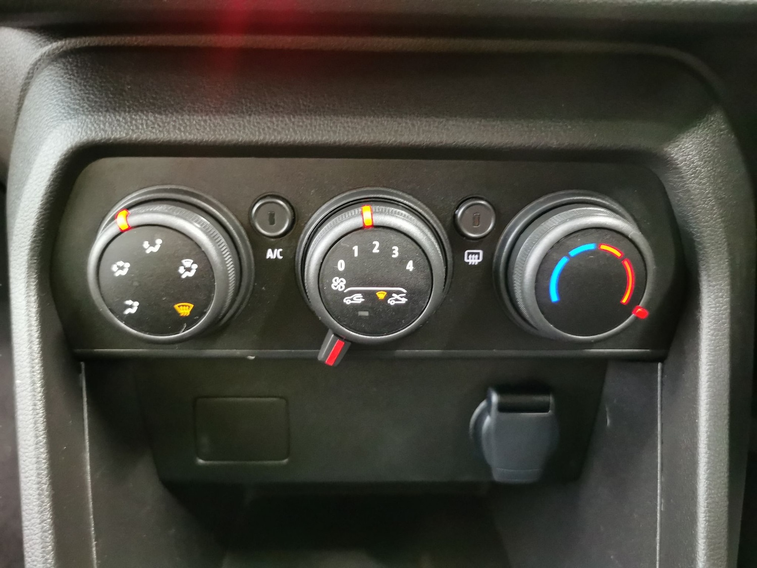 Used Dacia Sandero Stepway 2024 for sale - 76958284: Photo 16