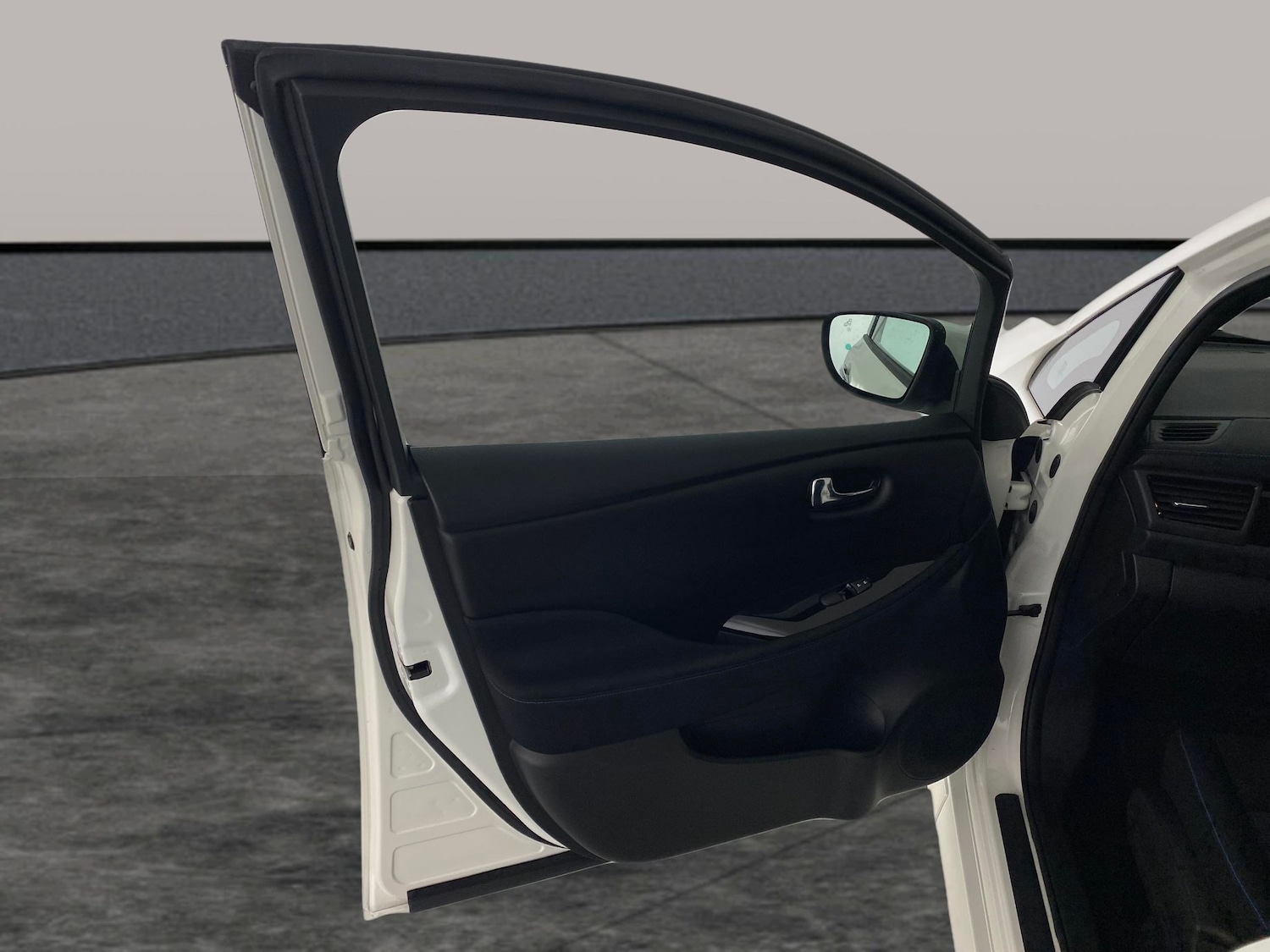 Used Nissan Leaf 2023 for sale - 76704171: Photo 25