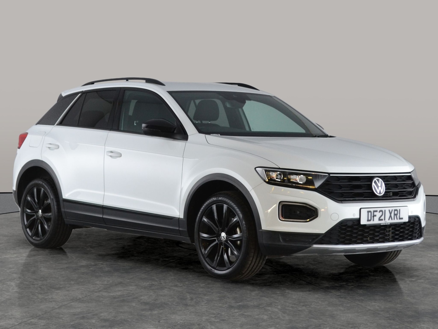 Used Volkswagen T-Roc for sale - 76736166: Photo 10