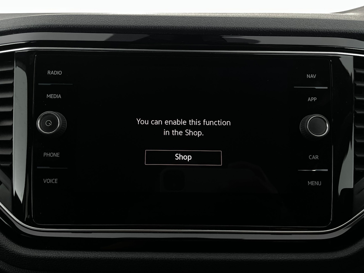 Used Volkswagen T-Roc for sale - 76736166: Photo 16