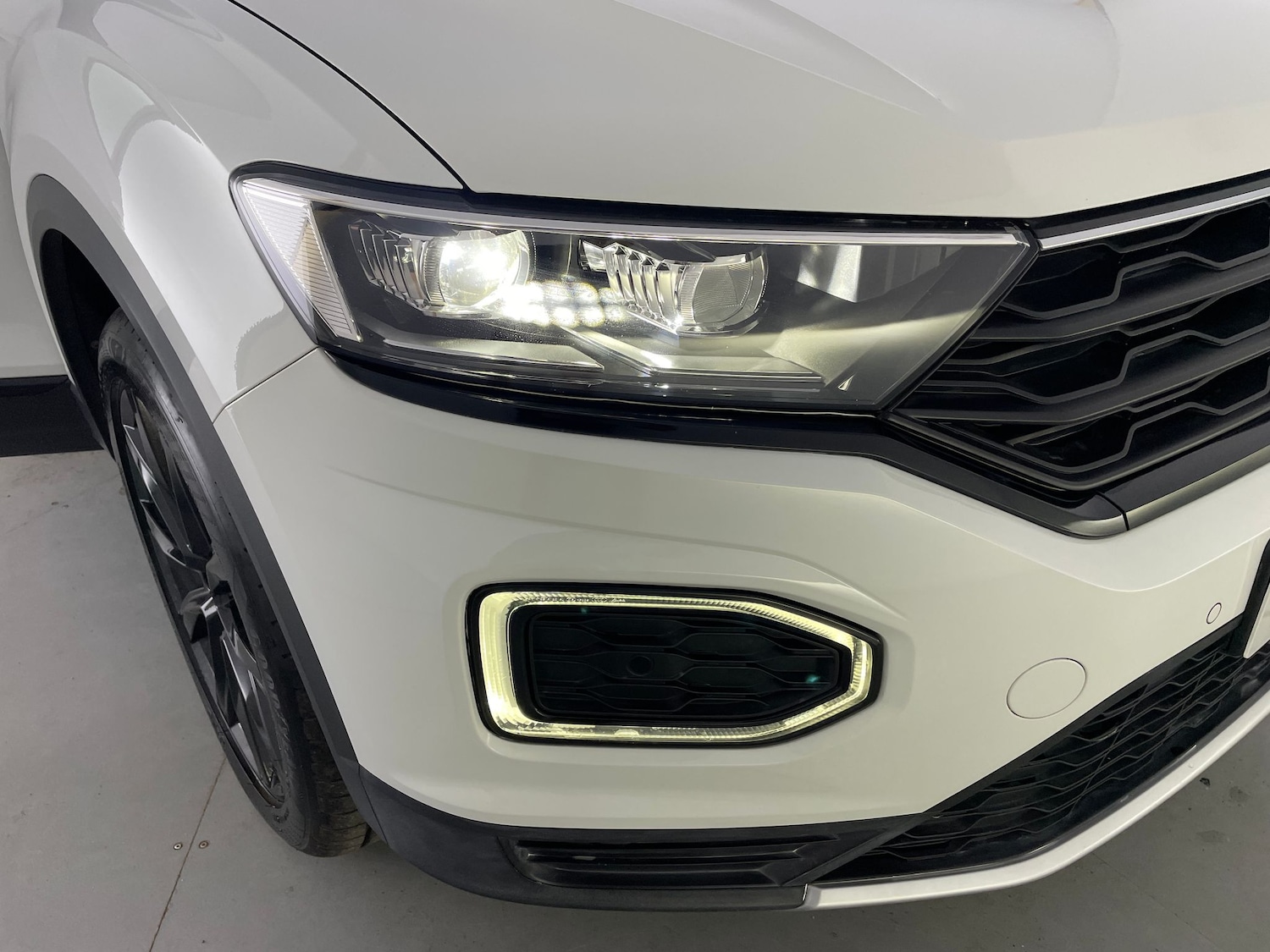 Used Volkswagen T-Roc for sale - 76736166: Photo 23