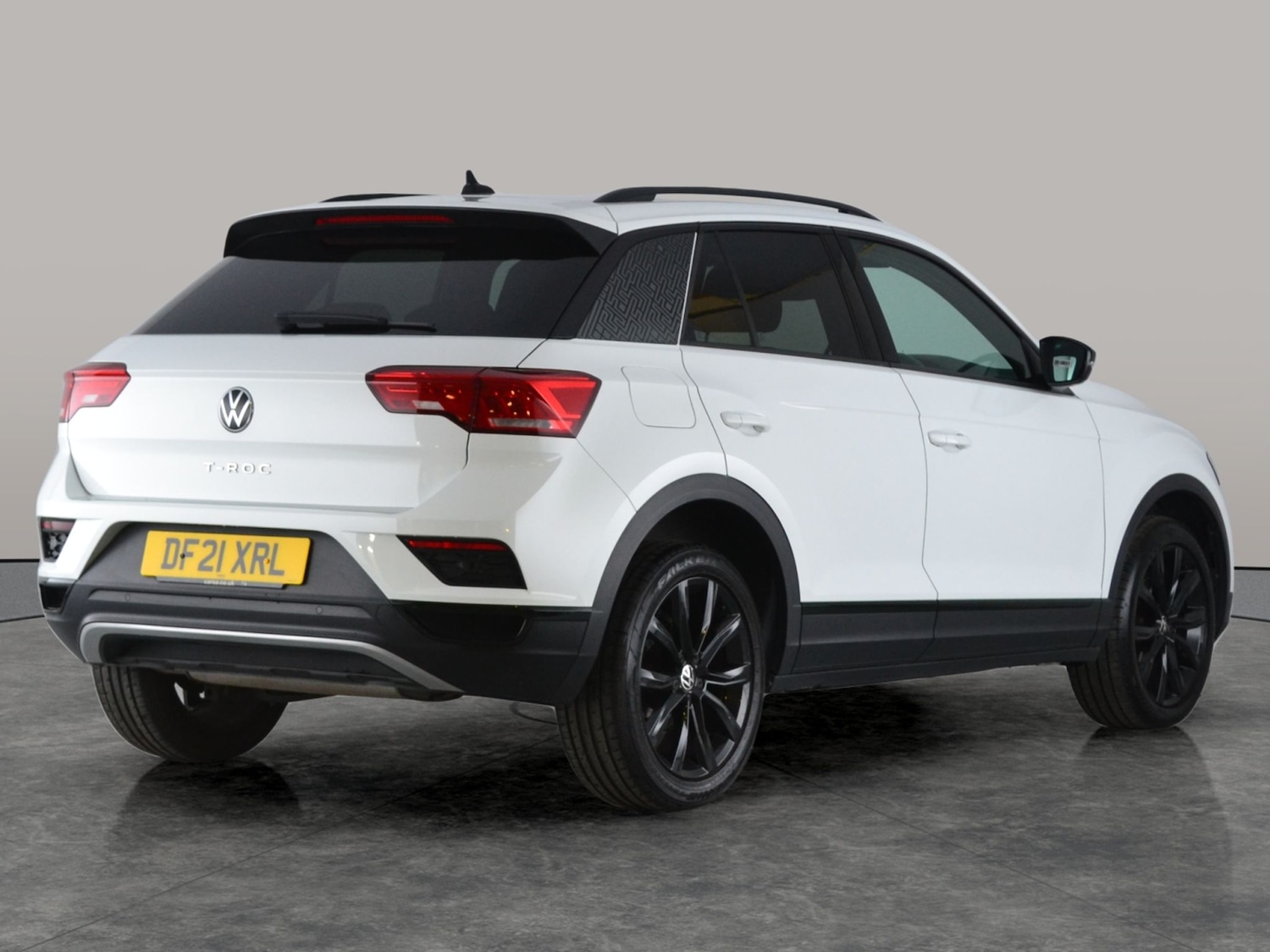 Used Volkswagen T-Roc for sale - 76736166: Photo 8