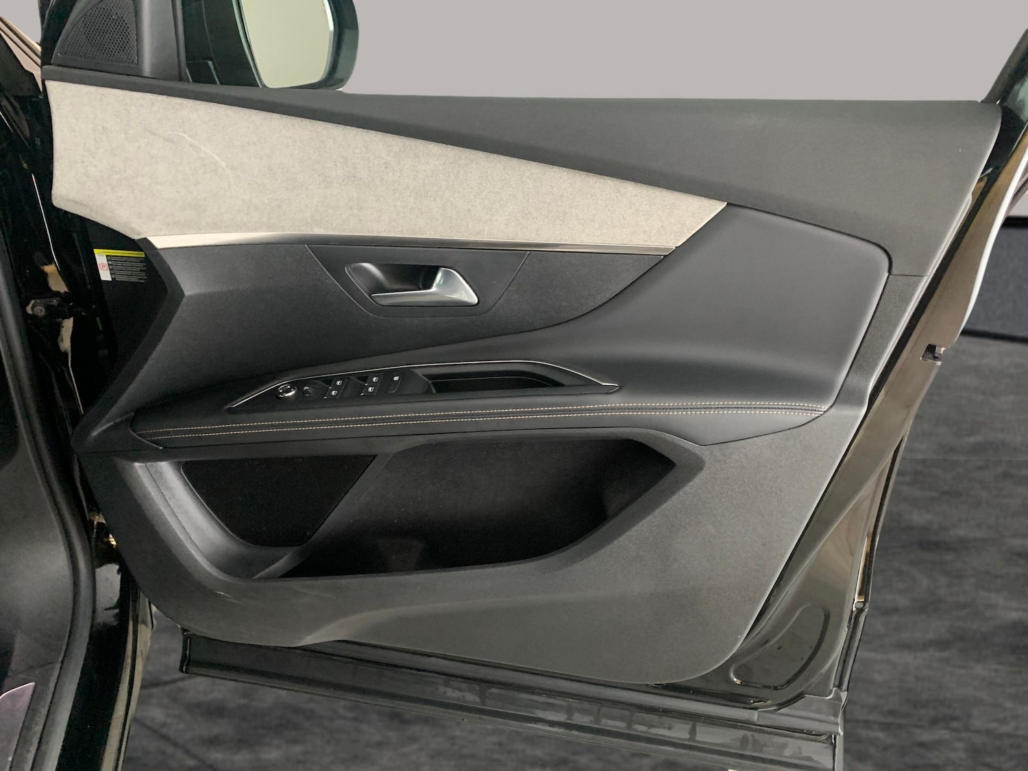 Used Peugeot 5008 2022 for sale - 76528969: Photo 37