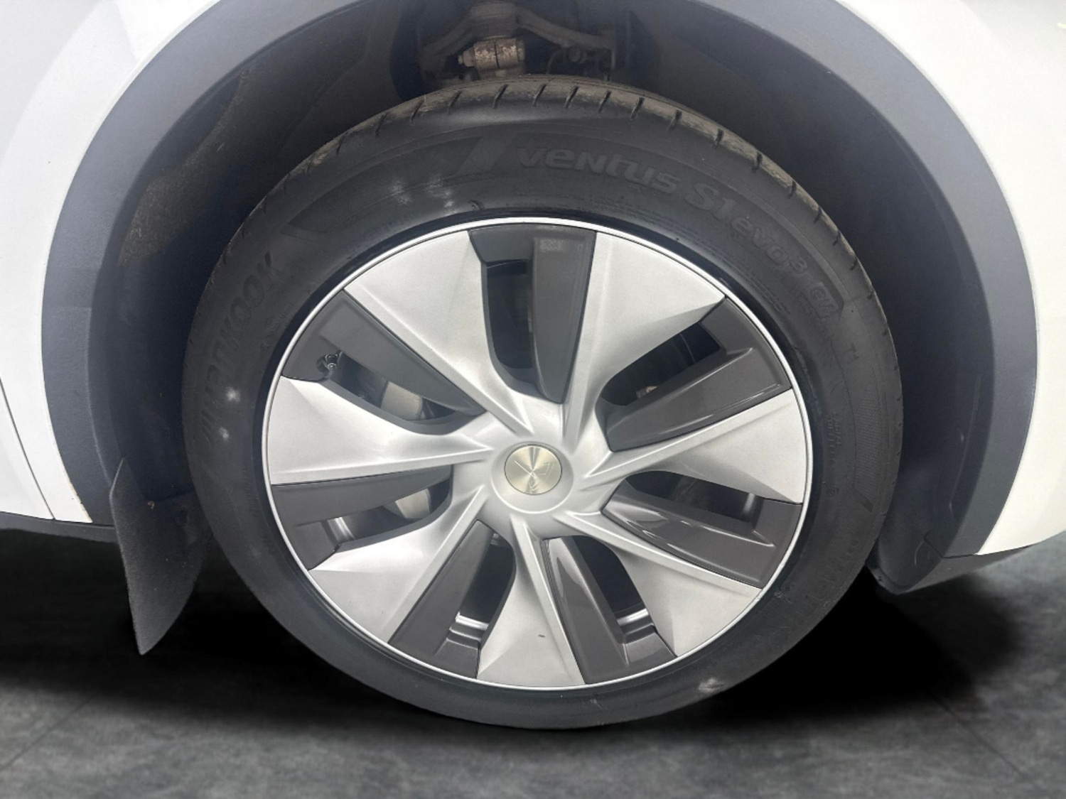 Used Tesla Model Y 2024 for sale - 78065439: Photo 28