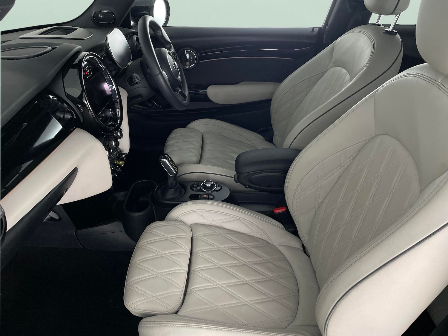 Used MINI Hatch 2022 for sale - 76984471: Photo 4