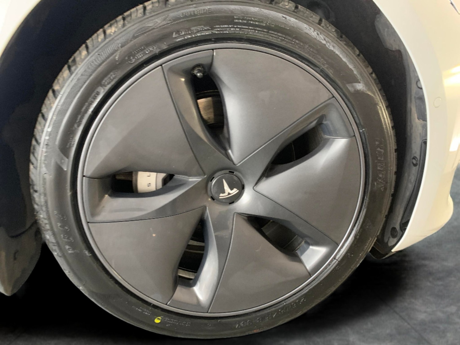 Used Tesla Model 3 2021 for sale - 76704245: Photo 28