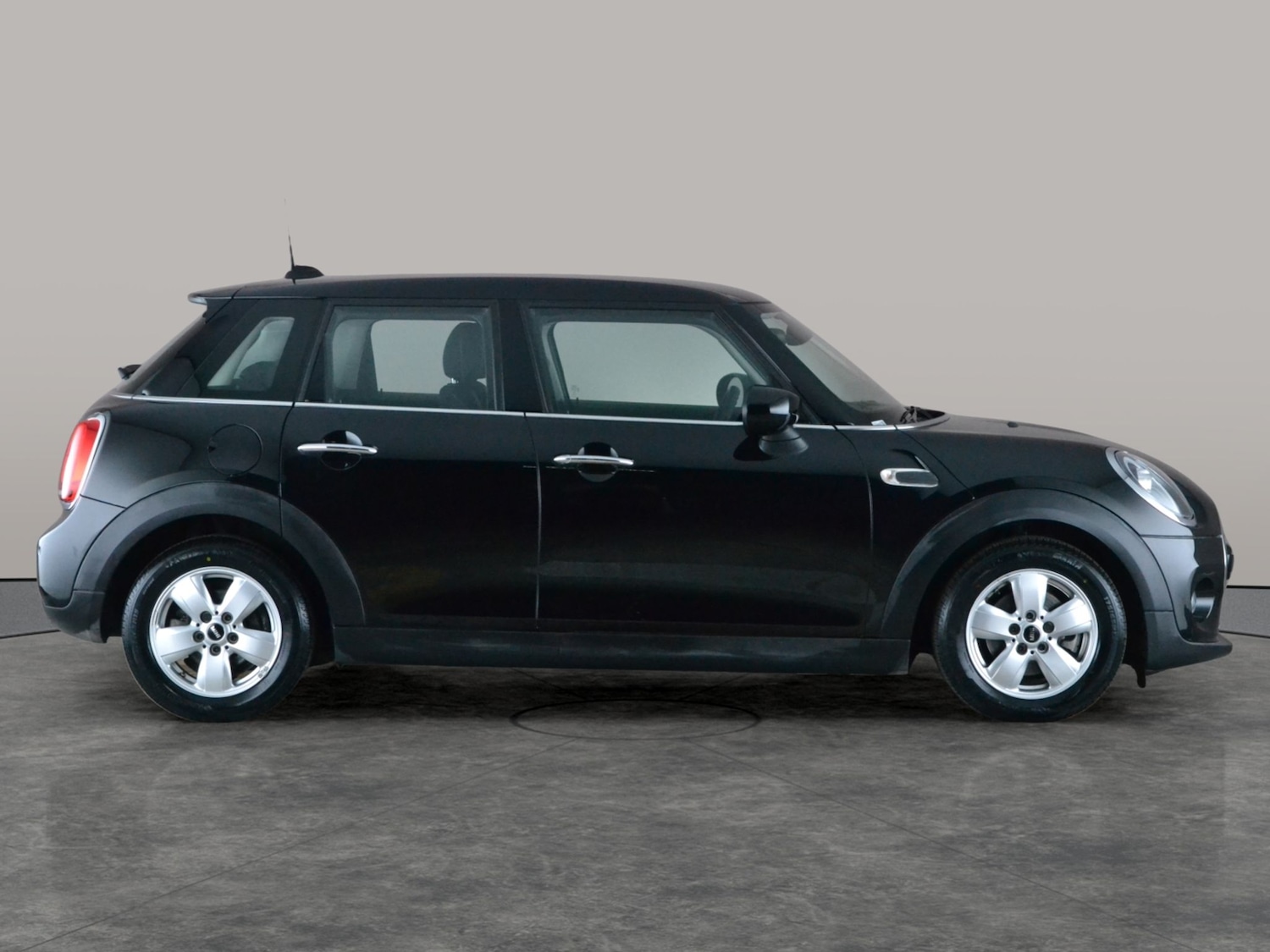 Used MINI Hatch 2019 for sale - 77918345: Photo 9