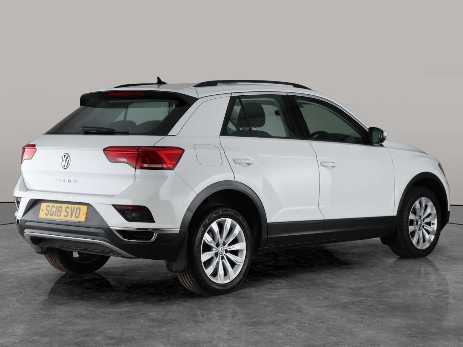 Used Volkswagen T-Roc 2018 for sale - 76159341: Photo 11