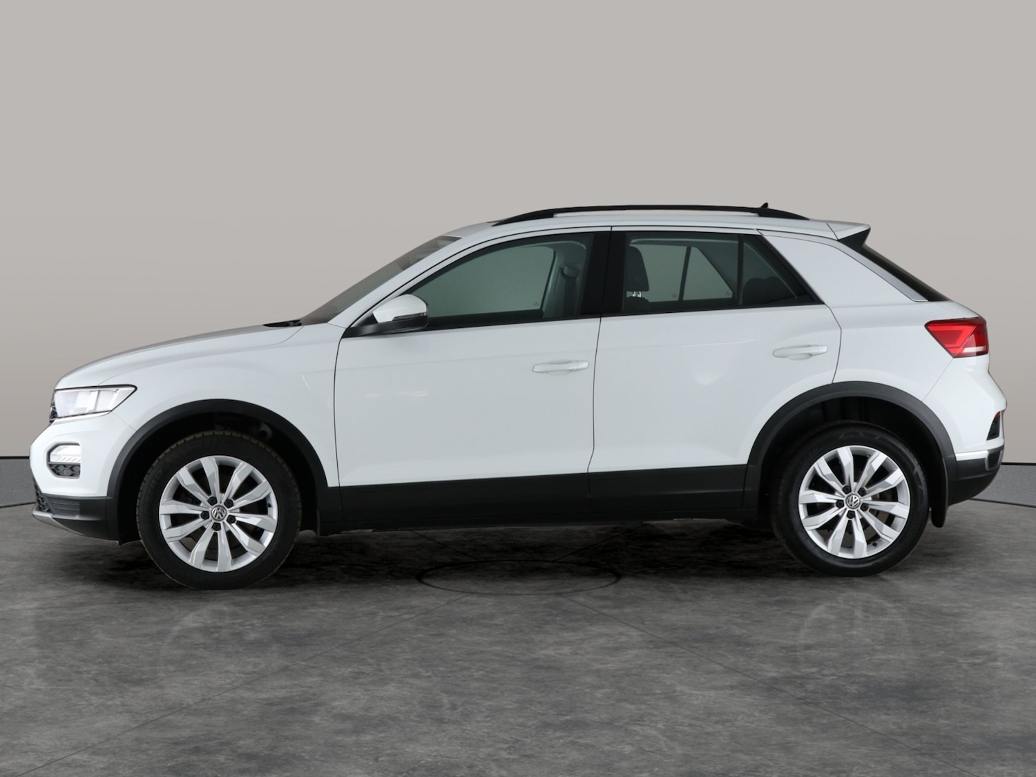 Used Volkswagen T-Roc 2018 for sale - 76159341: Photo 14