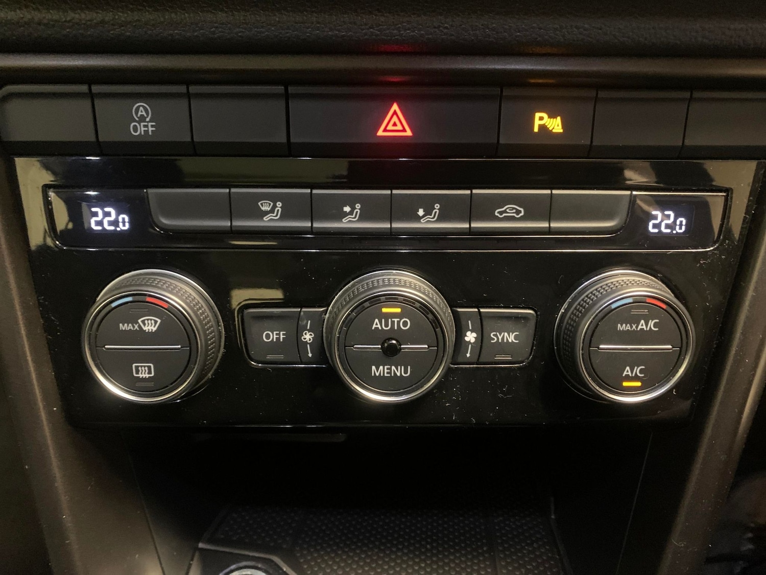 Used Volkswagen T-Roc 2018 for sale - 76159341: Photo 23